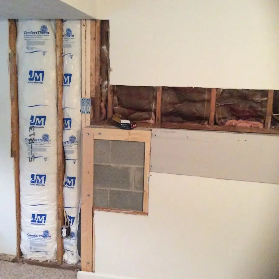 Wall insulation replacement during Structural Drying in La Palma